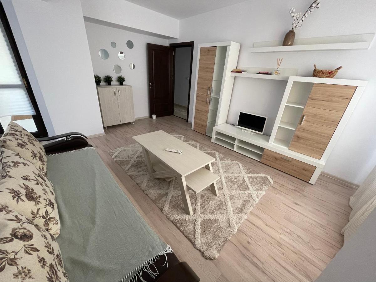 The Mirror - Quiet & Friendly Place In Copou Apartment Iasi Ngoại thất bức ảnh